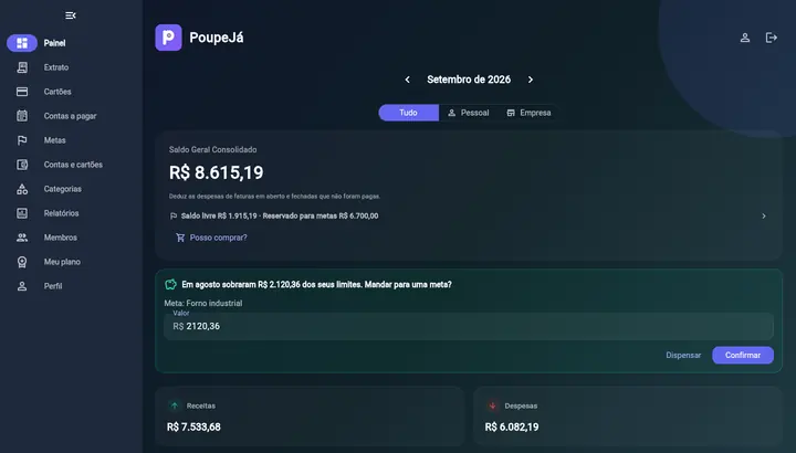 O PoupeJá aberto no computador: menu lateral com Painel, Extrato, Cartões, Contas a pagar e Metas, e o painel com saldo geral consolidado de R$ 8.615,19, receitas e despesas do mês.
